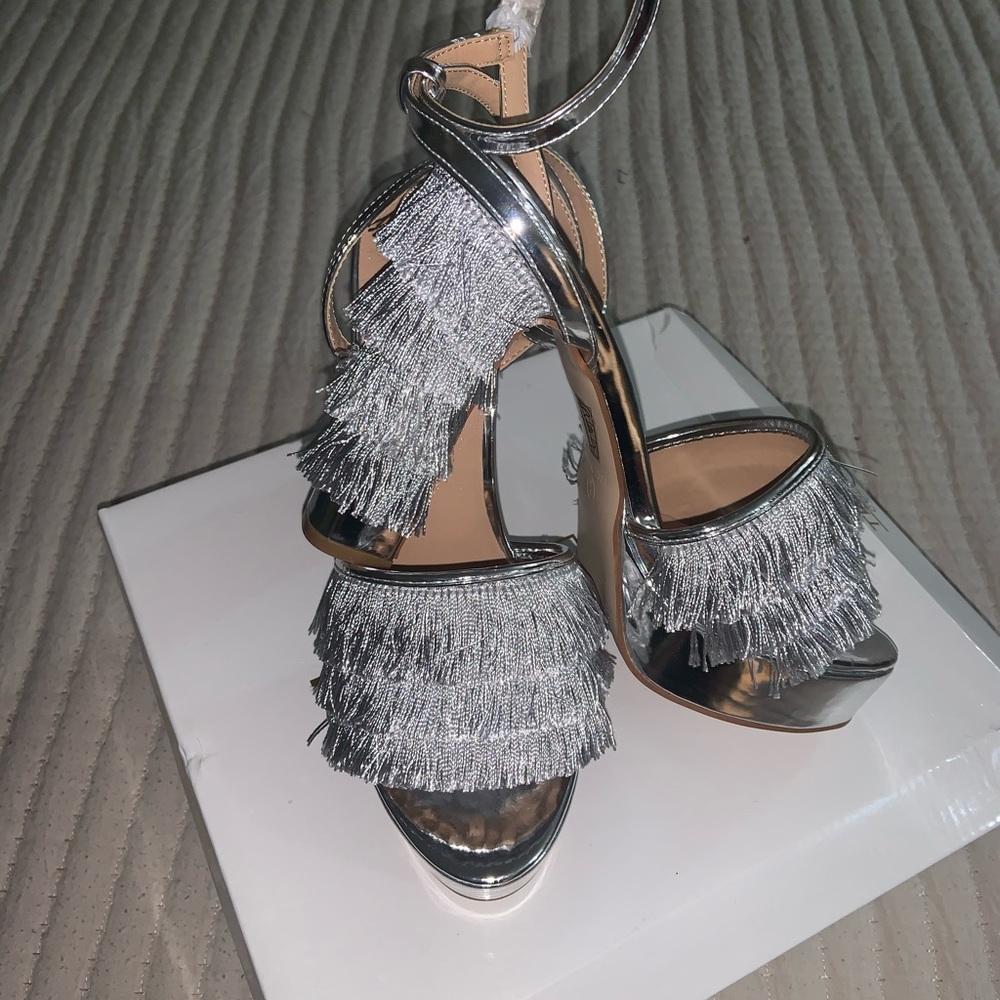 Sandals - Picture 4 of 4